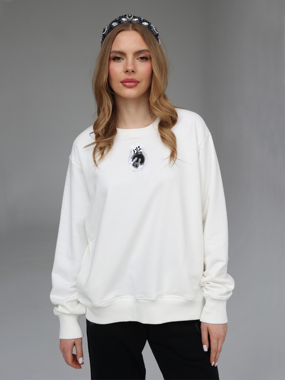 СВИТШОТ МАТРЁШКА БРОШЬ ТОФУ