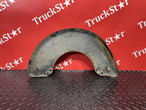 Пыльник тормозного диска левый