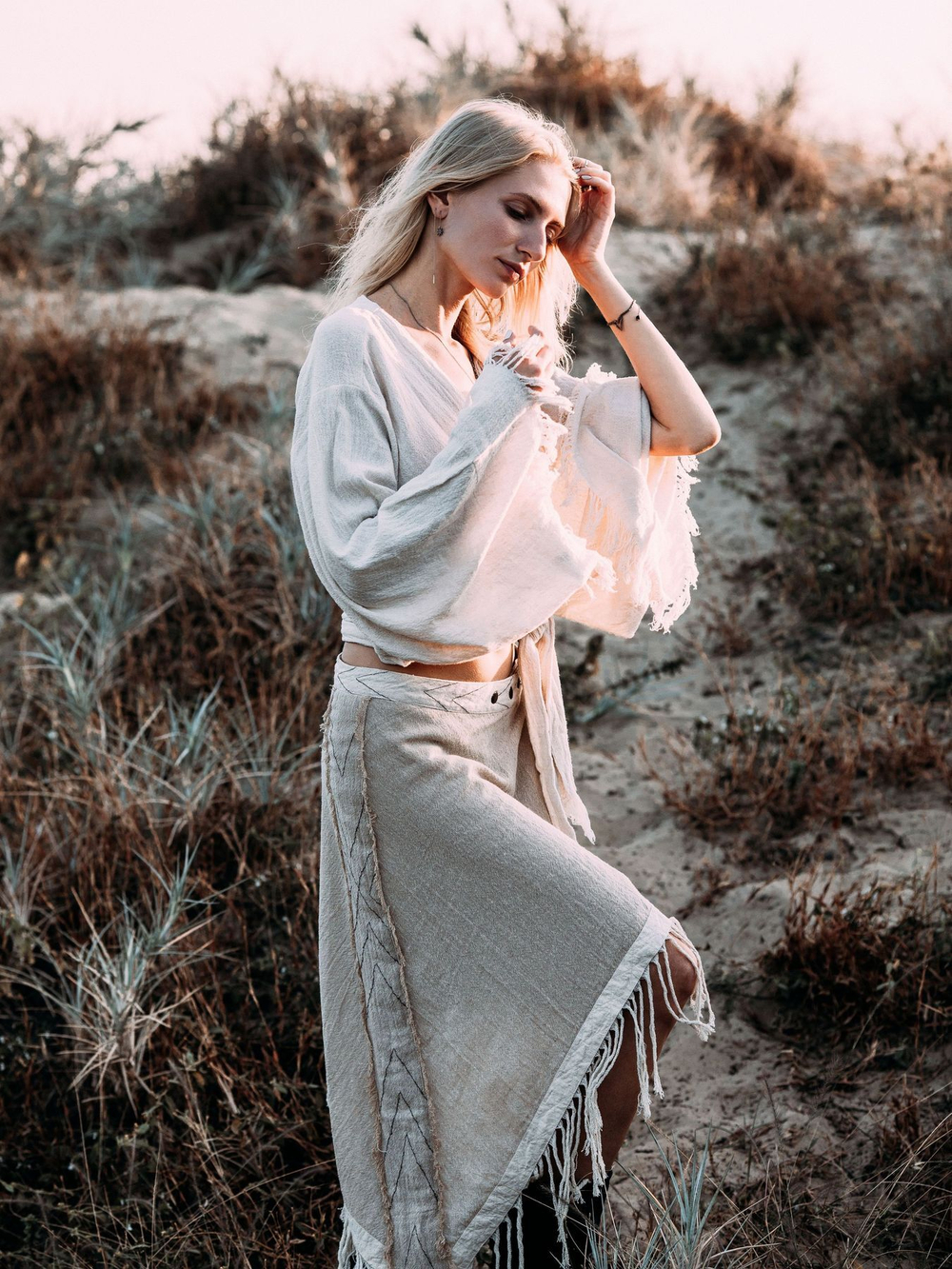 Юбка на кнопках с бахромой бежевая