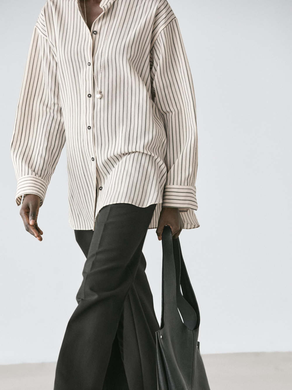 Massimo Dutti Рубашка свободного кроя в полоску с воротником-стойкой, белый