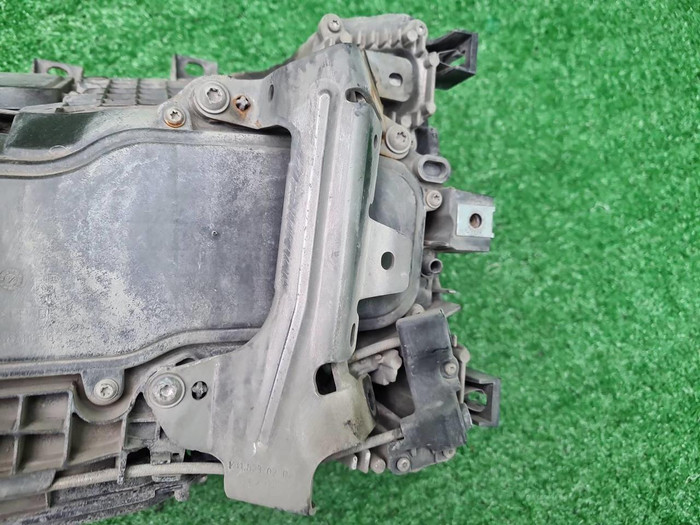 Фара правая Scania R-Series (2016-н.в.) галоген