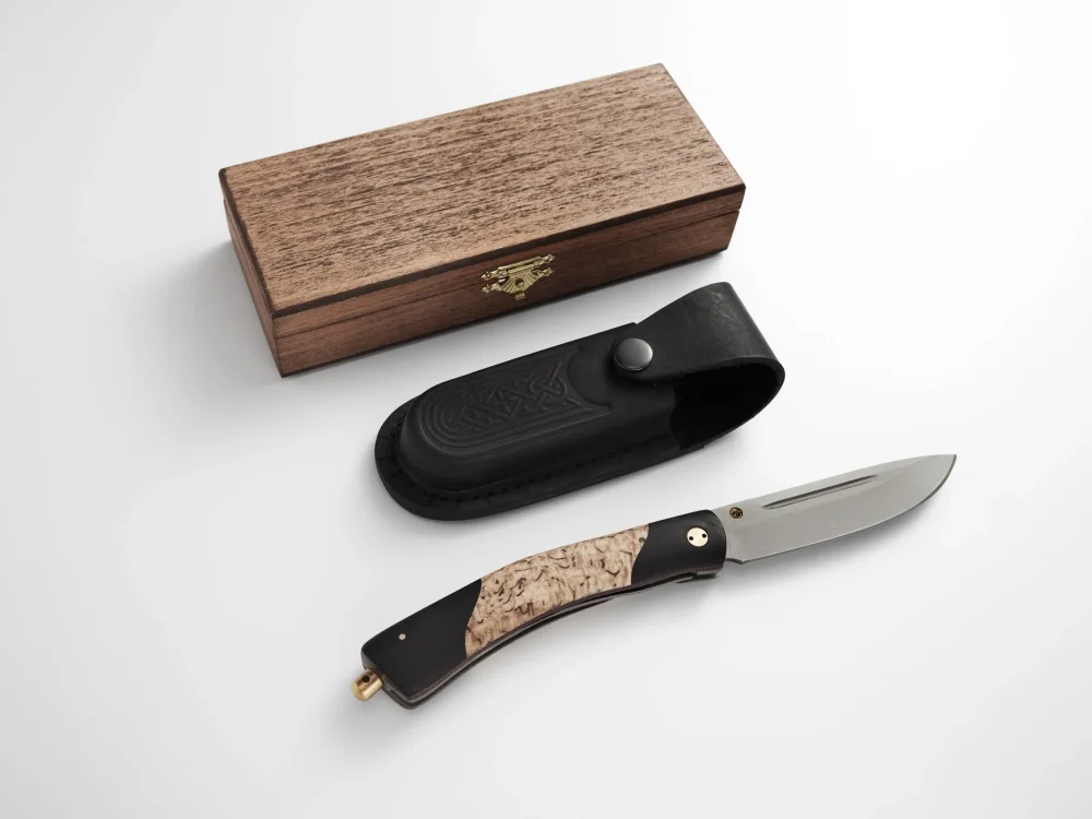 Складной нож "Белогор", сталь Х12МФ, рукоять карельская береза/черный мореный граб