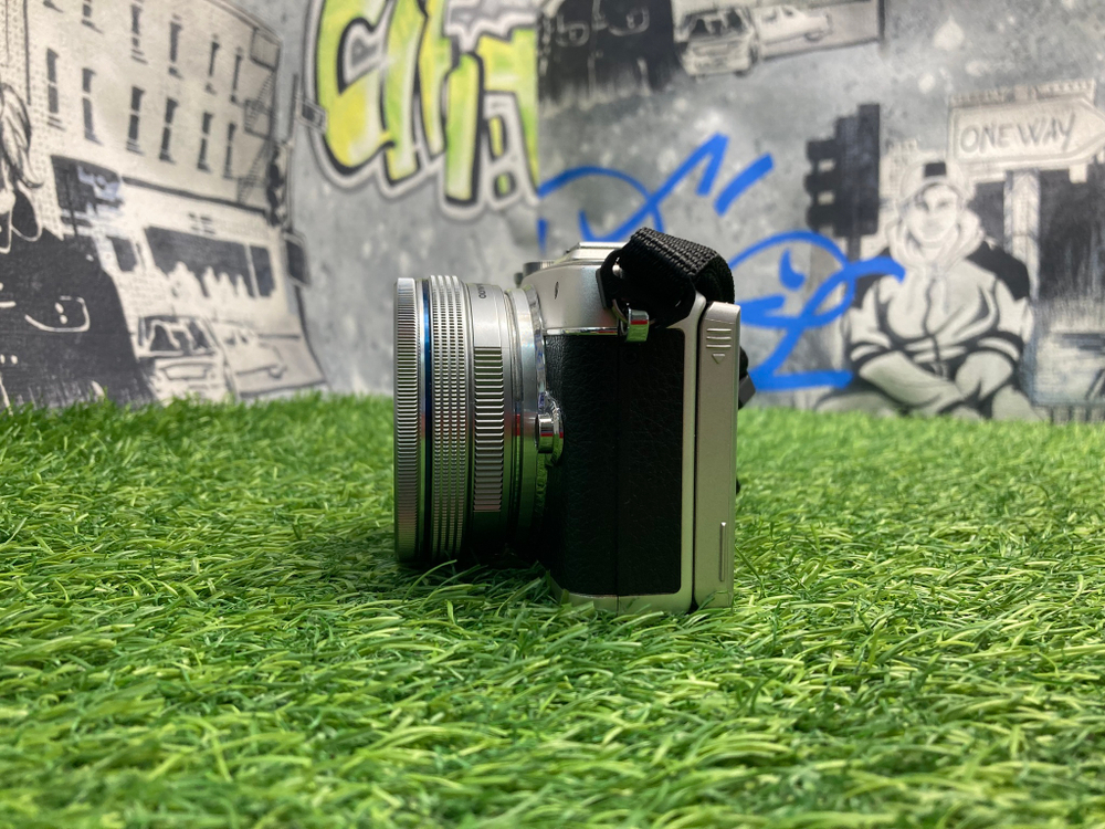 Olympus Pen E-PL7 Kit 14-42mm