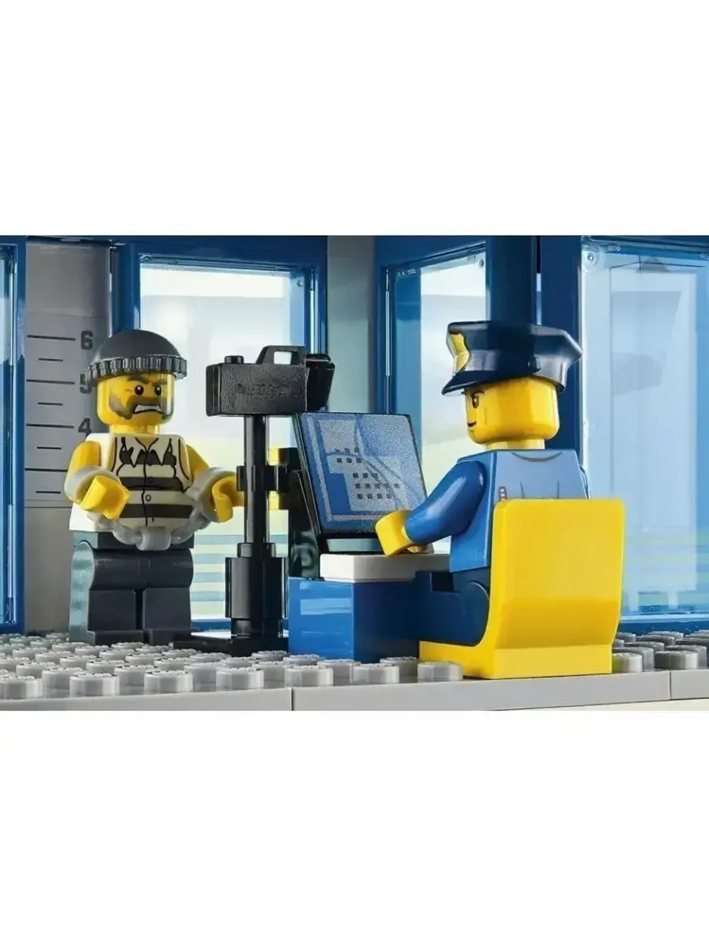 Конструктор Сити Полицейский участок 854 детали