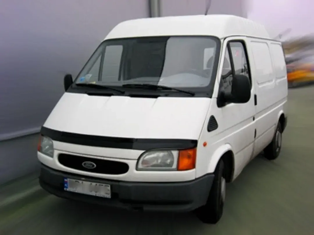 Ветровик (176)(1005) Renault Logan I 2004г.-&gt; (4пр) KING TEAM RACING