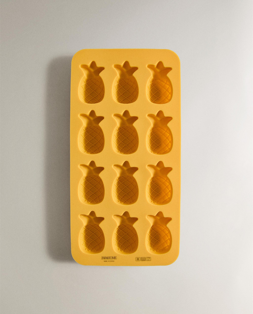 Zara Home Форма для льда силиконовая на 12 кубиков, фигурные ячейки