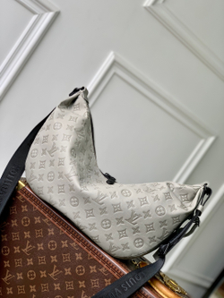 Louis Vuitton Hobo Hamac