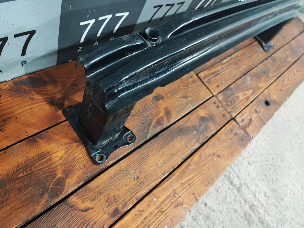 Усилитель заднего бампера Skoda Karoq 17-нв Б/У Оригинал 57R807305