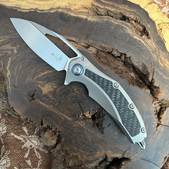 Нож складной Microtech Matrix - клинок из стали M390, рукоять - титан + карбон, стеклобой