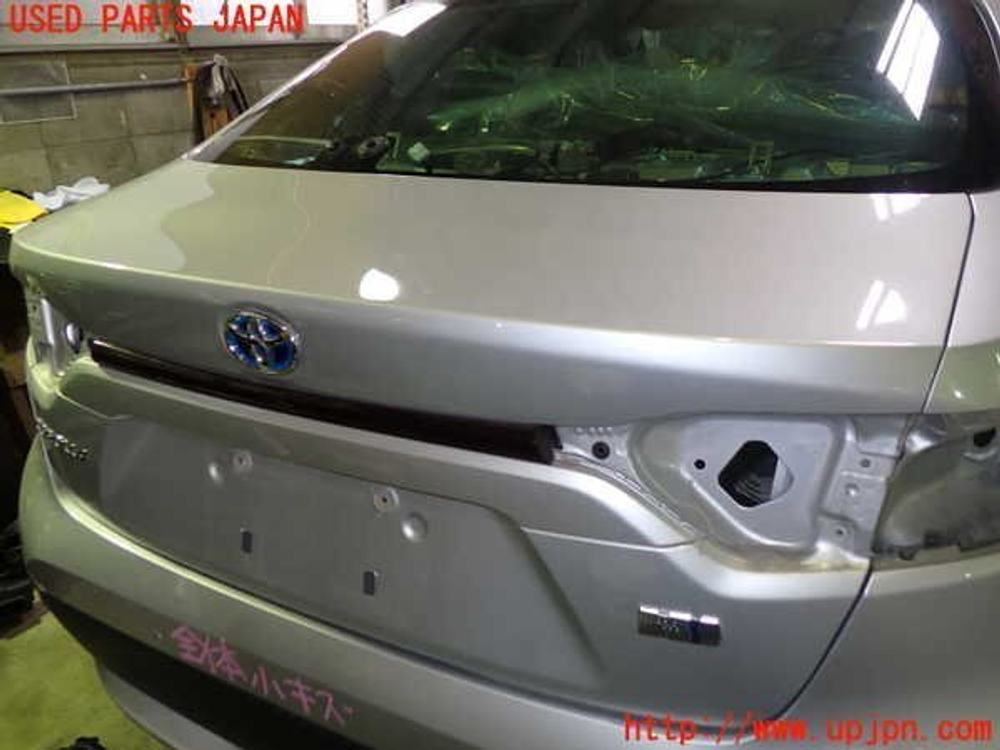 крышка багажника Toyota Corolla NRE210 2021