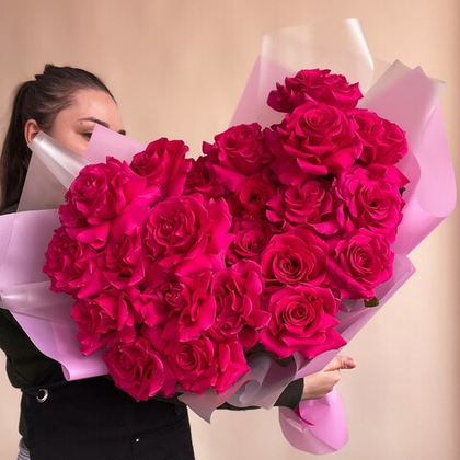 Малиновые французские розы 25 шт