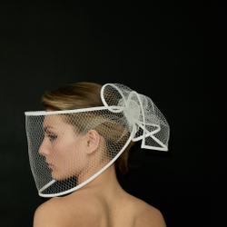 Вуаль белая объемная с бантом