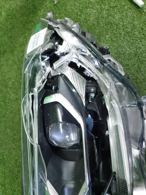 Битая Фара левая Toyota RAV4 5 XA50 (2018-н.в.) LED