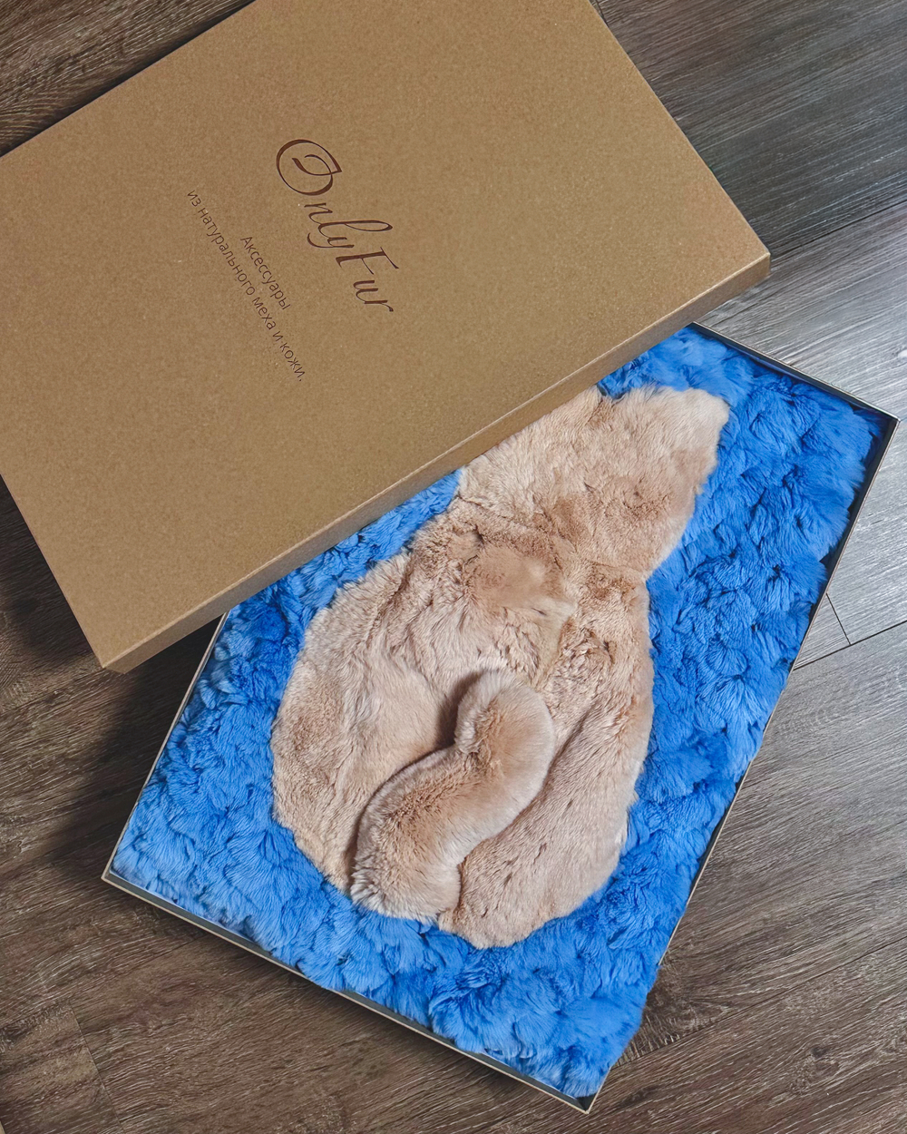 "Вязаный" детский плед из натурального меха рекс "Котик" 120х80 см (голубой)