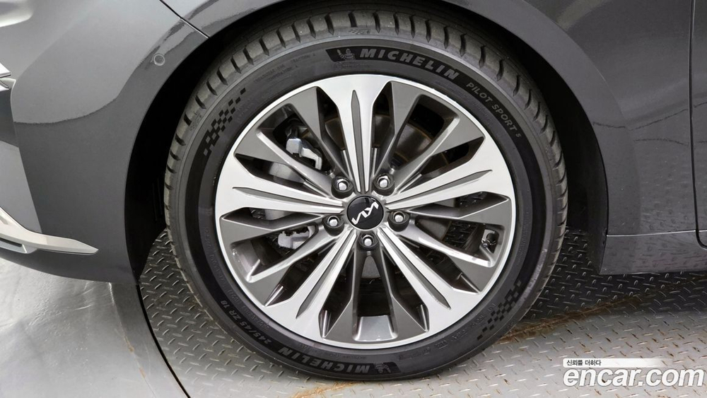 Kia K8 Hybrid Noblesse (05.2022)