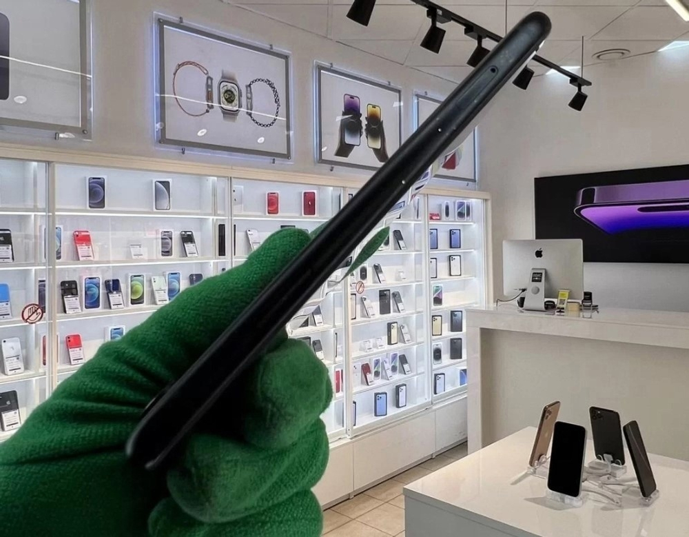 iPhone XR, 64 ГБ б/у