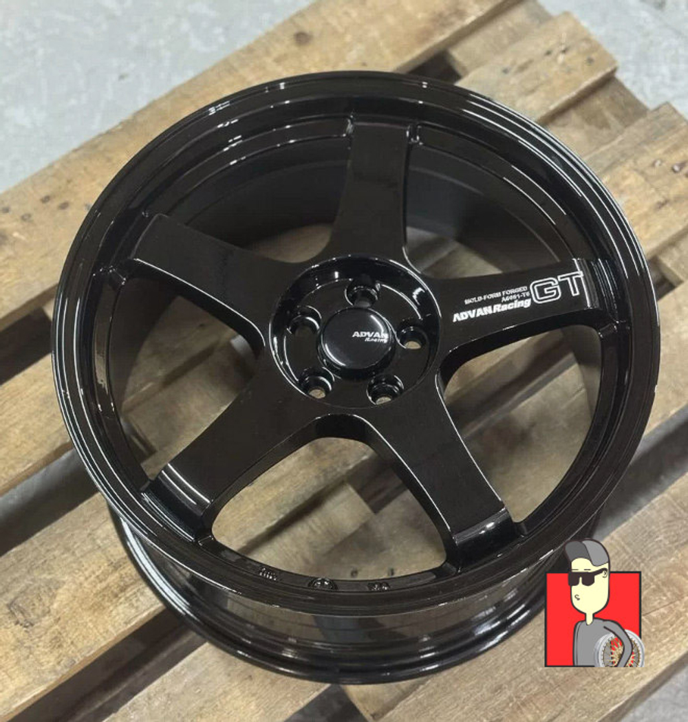 Комплект дисков Advan GT 18x8.5 et40 5x100