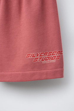 ZARA ШОРТЫ-БЕРМУДЫ ИЗ МЯГКОЙ ТКАНИ С НАШИВКОЙ «БУКВА», КРАСНОВАТЫЙ