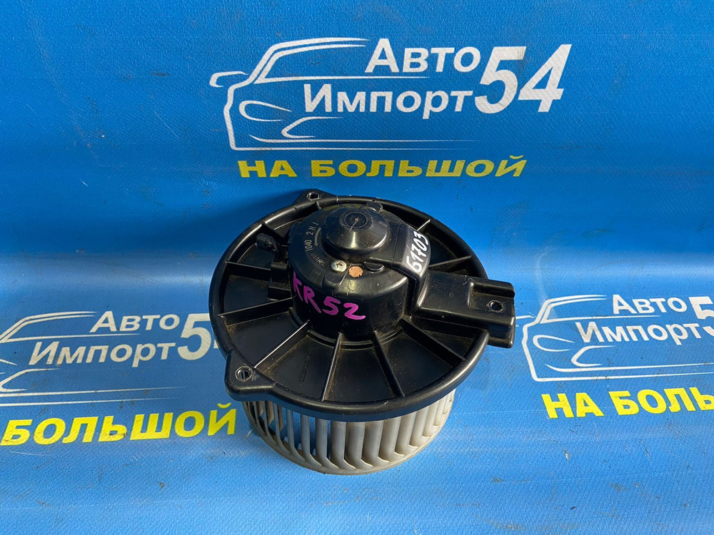 Моторчик печки TOYOTA LITEACE NOAH 1996-2007
