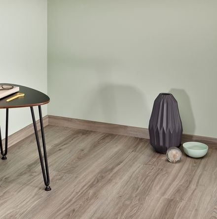 Плинтус виниловый цветной