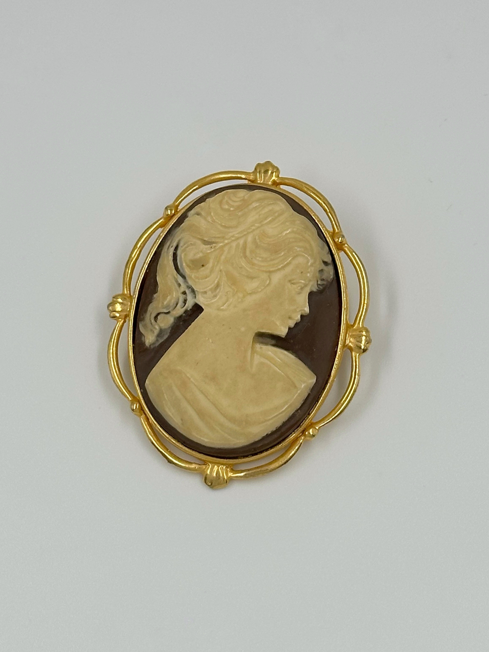 Брошь-кулон Камея