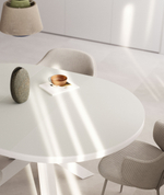 Vashti Раздвижной стол из стекла и МДФ со стальными ножками белого цвета Ø 120(160)x120см