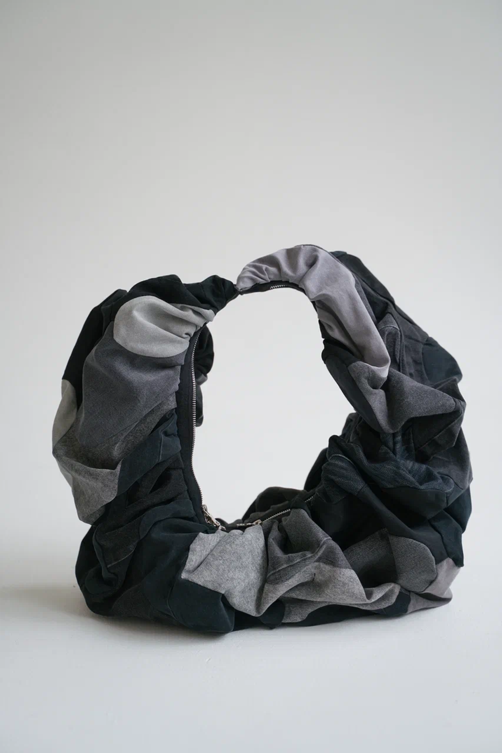 Сумка-рюша, черная