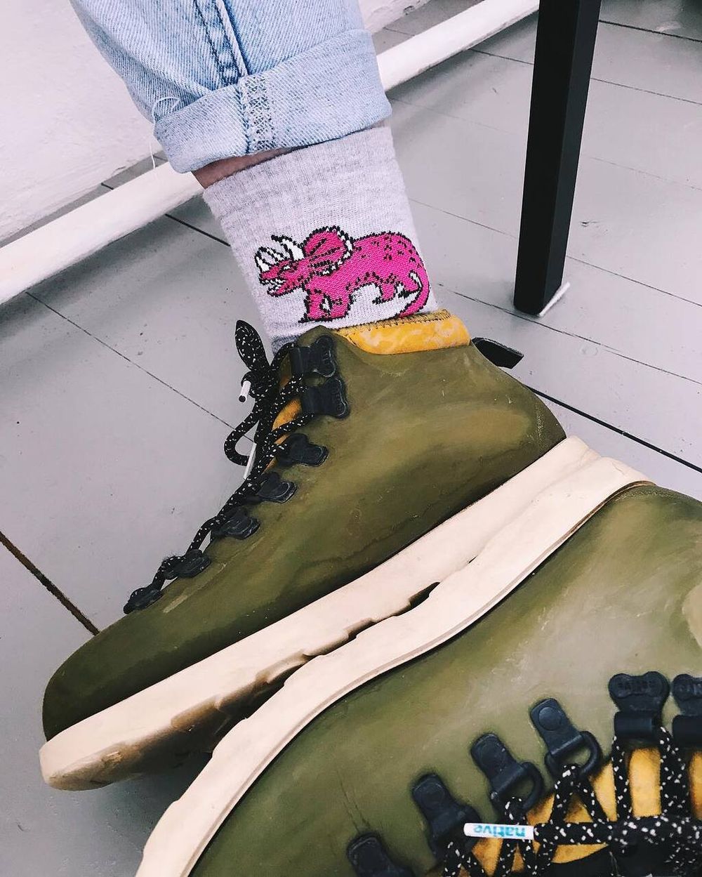 Носки с Серьезным Трицератопсом Серые