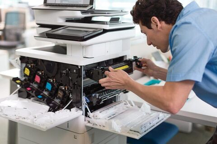 Техническое обслуживание цветного принтера А3 формата
