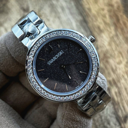 Часы Swarovski