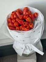 Букет из 25-ти оранжевых тюльпанов
