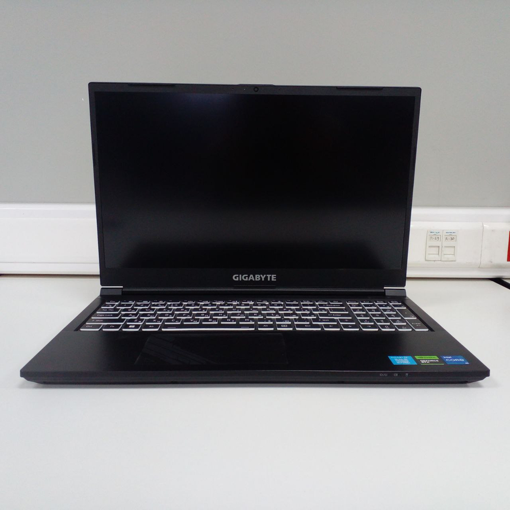 Ноутбук GIGABYTE G5 15.6" 1920x1080 FHD 144Hz IPS (Intel Core i5-12400, 16GB DDR4 RAM, 500GB SSD, NVIDIA GeForce RTX 4060, Windows 10 Pro). Товар уцененный