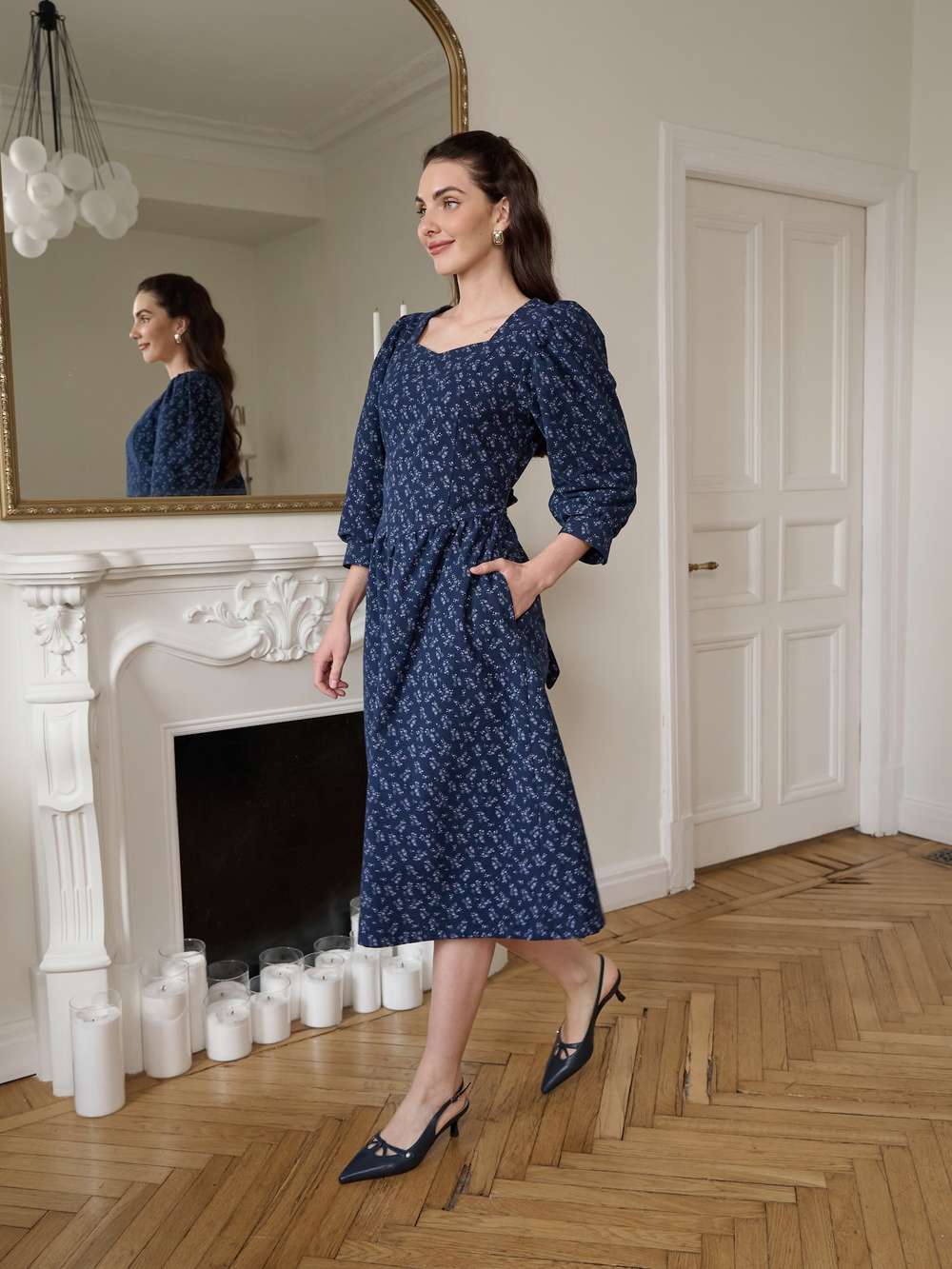 Платье с вырезом-сердечко