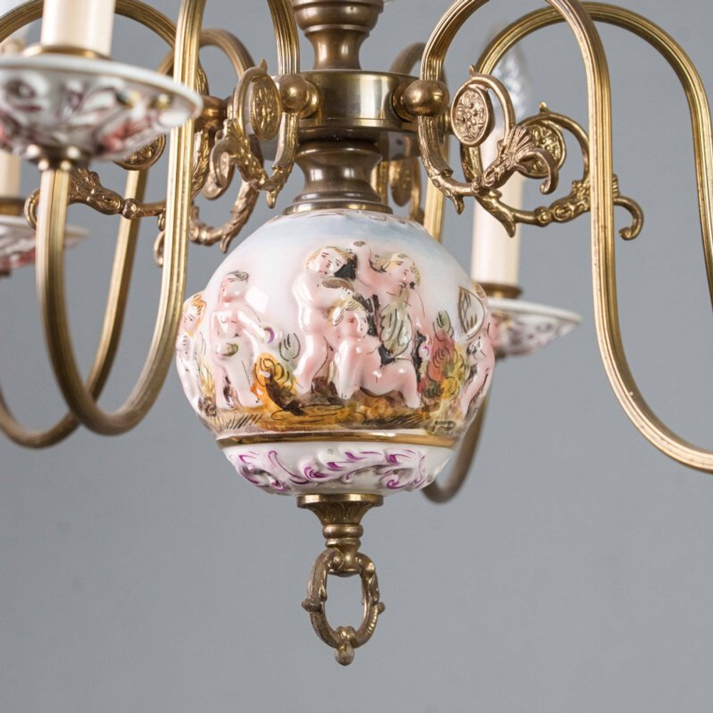 Антикварная люстра из фарфора и бронзы с живописными деталями