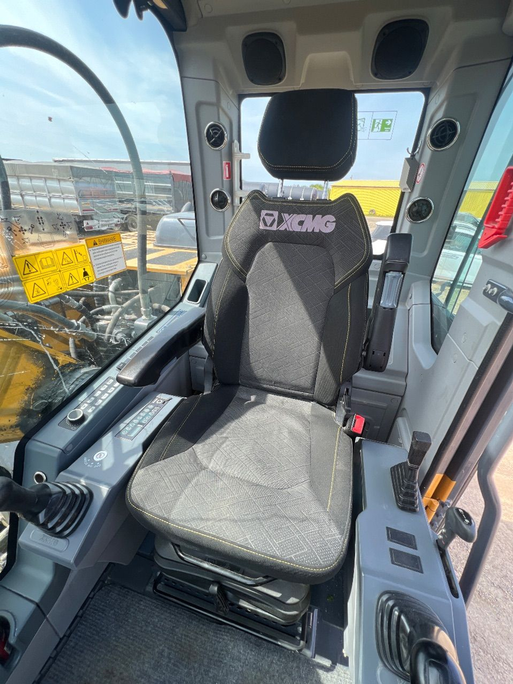XCMG XE180* Экскаватор XE180DN (Дизельный, 3,8 л, 126 л.с., АТ)