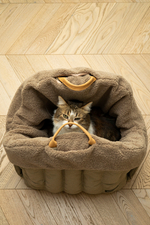 Комплект: Автокресло бежевое + чехол меховой