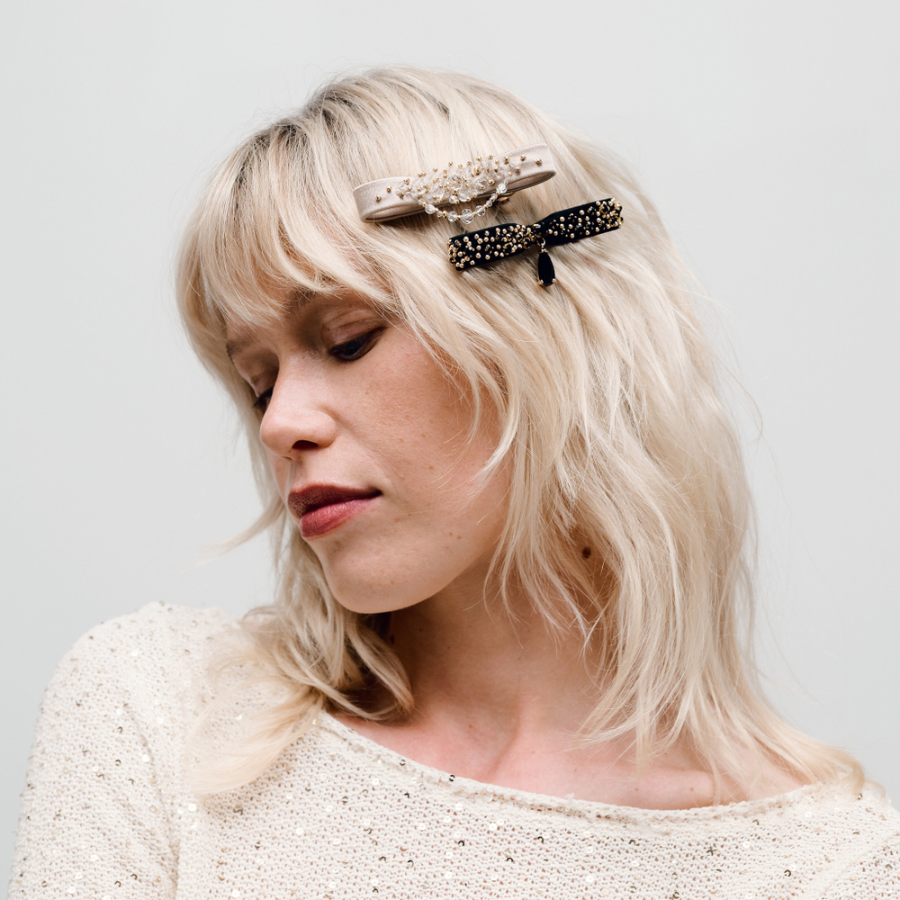 Бант "Стрекоза" бежевый с прозрачным декором