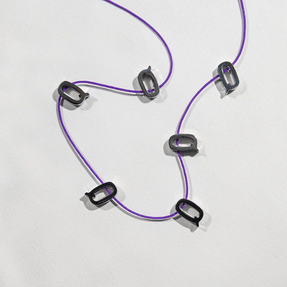 Подвеска в форме буквы "Q", 8мм, сталь