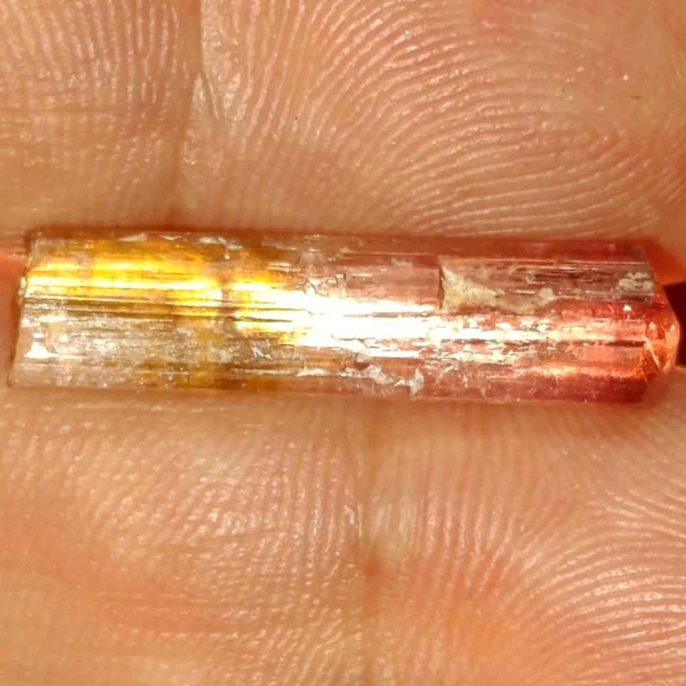 Кристалл турмалин полихромный 1,9гр(9,5карат)