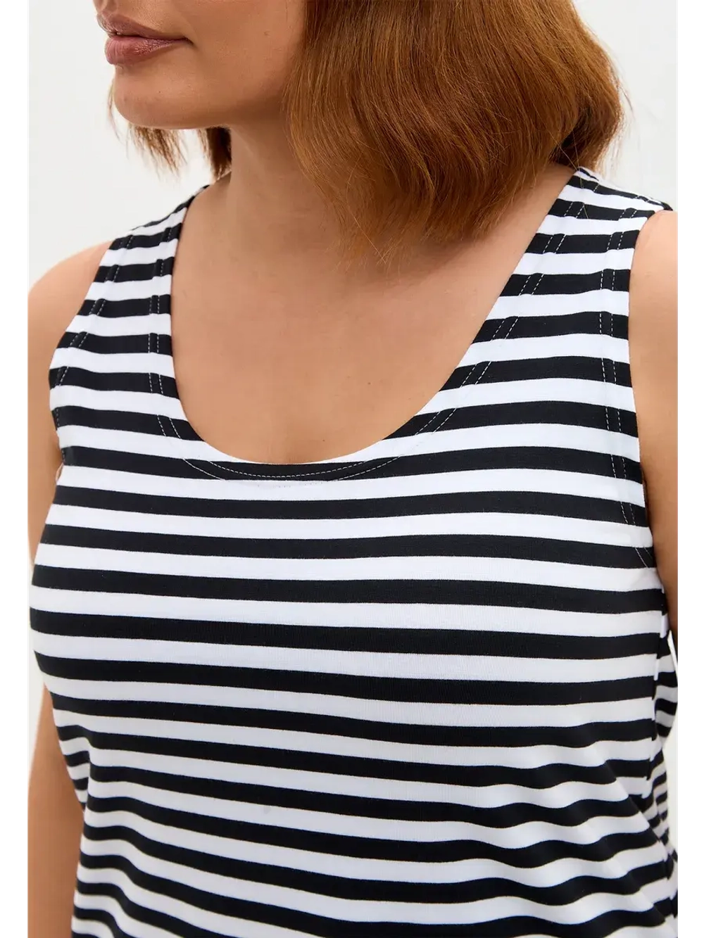 Майка базовая под пиджак удлиненная оверсайз тельняшка/чёрный