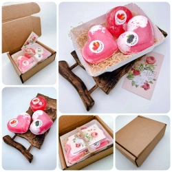 Набор бомбочек "Сердце клубника XL, сердце ежевика XL + мыло клубника"