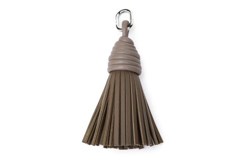 Брелок TASSEL цвета мокко