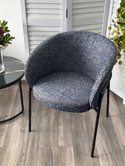 Стул GUST цвет стальной синий TOPIC 330 / черный каркас