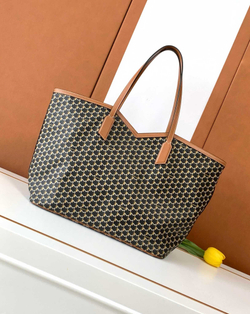 Moynat M Tote GM