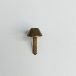 Пукли (ножки)  12мм пирамида