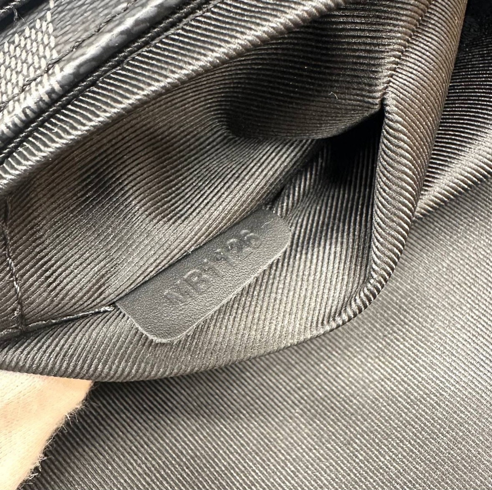 Сумка через плечо Louis Vuitton District PM