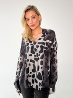 Рубашка Zhuo wafs 5095 удлиненная с кармананом и нашивкой MARNI леопрдовый принт