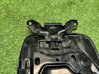 Лючок бензобака Toyota Camry xv70 (2018-2024)