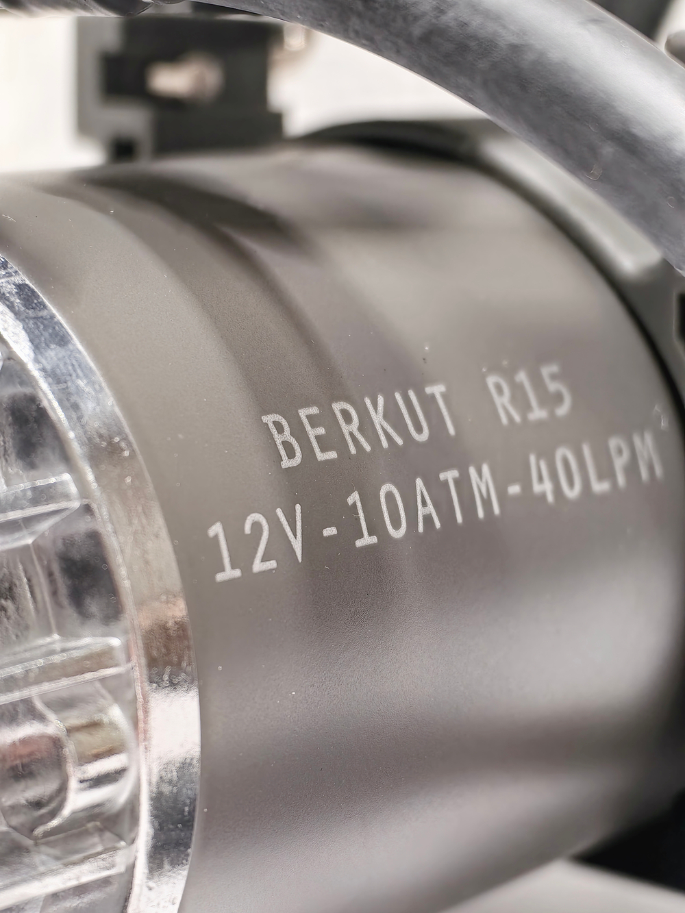 Автомобильный компрессор BERKUT R15