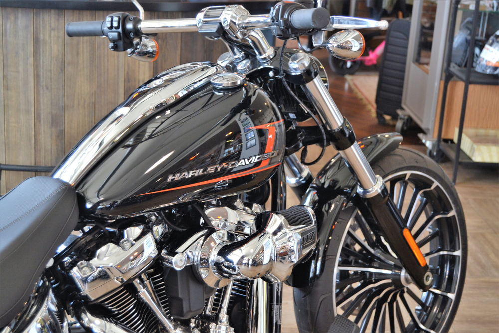 Harley-Davidson BREAKOUT 117 (Vivid Black) 2024